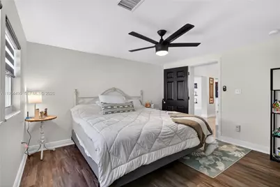 9401 NW 81st Ct, Tamarac, FL 33321 - Photo 35