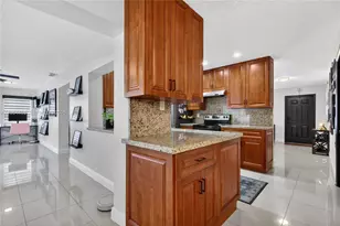 9401 NW 81st Ct, Tamarac, FL 33321 - Photo 9