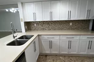 1717 N Bayshore Dr, Miami, FL 33132 - Photo 23