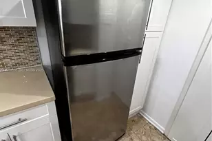 1717 N Bayshore Dr, Miami, FL 33132 - Photo 25