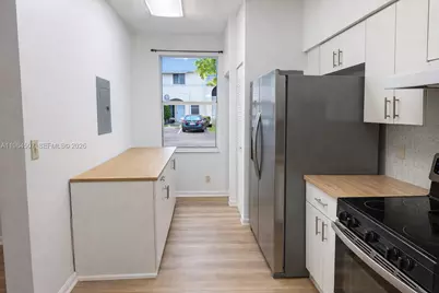 835 NE 212th Ter #4, Miami, FL 33179 - Photo 5