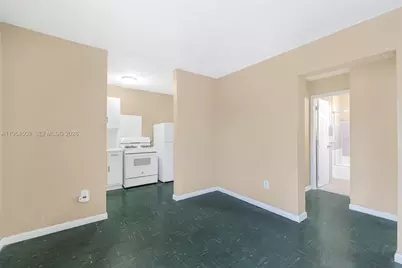 126 SW 18th Ave #11, Miami, FL 33135 - Photo 5