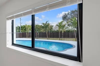 17887 78th Pl, Hialeah, FL 33015 - Photo 35