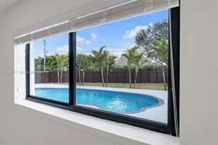 17887 78th Pl, Hialeah, FL 33015 - Photo 35