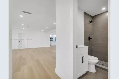 17887 78th Pl, Hialeah, FL 33015 - Photo 31