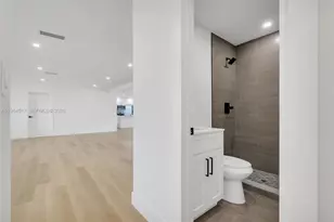 17887 78th Pl, Hialeah, FL 33015 - Photo 31