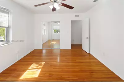 8100 Crespi Blvd #3, Miami Beach, FL 33141 - Photo 3