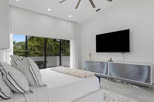 6180 Pine Tree Dr, Miami Beach, FL 33140 - Photo 39