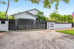 6180 Pine Tree Dr, Miami Beach, FL 33140 - Photo 5