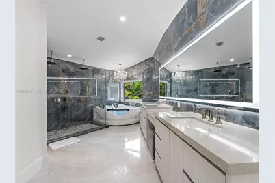 6180 Pine Tree Dr, Miami Beach, FL 33140 - Photo 41