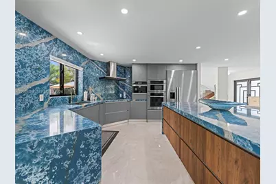 6180 Pine Tree Dr, Miami Beach, FL 33140 - Photo 23