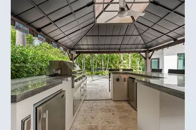 6180 Pine Tree Dr, Miami Beach, FL 33140 - Photo 55