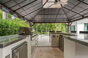 6180 Pine Tree Dr, Miami Beach, FL 33140 - Photo 55