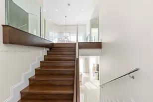 6180 Pine Tree Dr, Miami Beach, FL 33140 - Photo 31