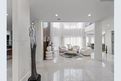 6180 Pine Tree Dr, Miami Beach, FL 33140 - Photo 9