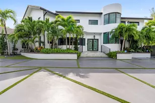 6180 Pine Tree Dr, Miami Beach, FL 33140 - Photo 5