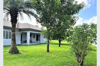 27669 SW 154th Ave, Homestead, FL 33032 - Photo 3