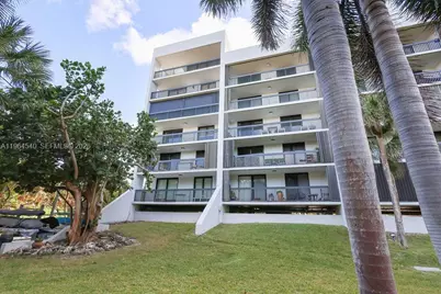 4201 N Ocean Dr #304, Hollywood, FL 33019 - Photo 29