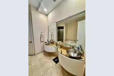 18101 Collins Ave #5208, Sunny Isles Beach, FL 33160 - Photo 7
