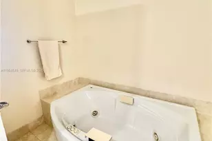 18101 Collins Ave, Sunny Isles Beach, FL 33160 - Photo 9