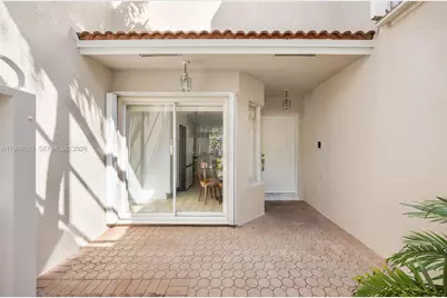 10233 NW 52nd Ln, Doral, FL 33178 - Photo 3