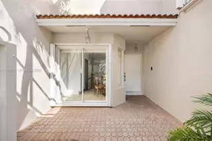 10233 NW 52nd Ln, Doral, FL 33178 - Photo 3