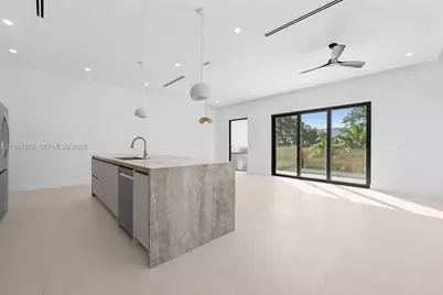 1337 NE 13th Ave, Fort Lauderdale, FL 33304 - Photo 9