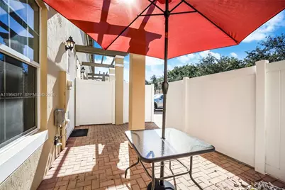 1302 SW 147th Ter, Pembroke Pines, FL 33027 - Photo 15