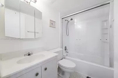 1980 S Ocean Dr #5D, Hallandale Beach, FL 33009 - Photo 17