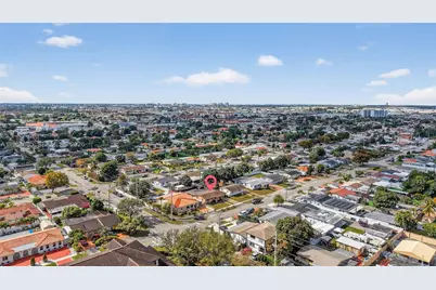 1010 W 33rd Pl, Hialeah, FL 33012 - Photo 9