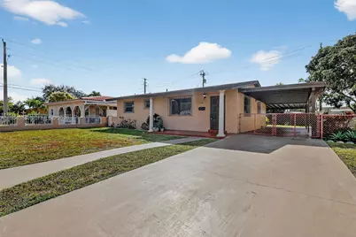 1010 W 33rd Pl, Hialeah, FL 33012 - Photo 5