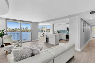 16570 NE 26th Ave, North Miami Beach, FL 33160 - Photo 5