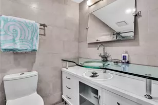 16570 NE 26th Ave, North Miami Beach, FL 33160 - Photo 23