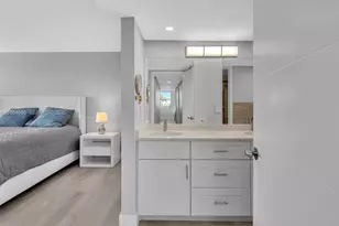 16570 NE 26th Ave, North Miami Beach, FL 33160 - Photo 17