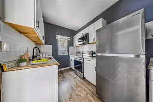 1342 NW 1st St, Miami, FL 33125 - Photo 29