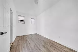 1342 NW 1st St, Miami, FL 33125 - Photo 7