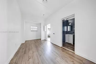 1342 NW 1st St, Miami, FL 33125 - Photo 45