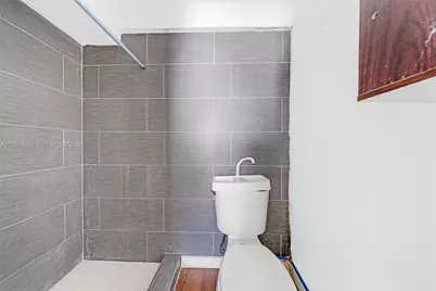 1342 NW 1st St, Miami, FL 33125 - Photo 55