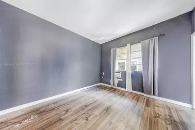 1342 NW 1st St, Miami, FL 33125 - Photo 35