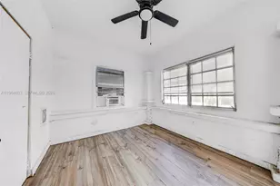 1342 NW 1st St, Miami, FL 33125 - Photo 23