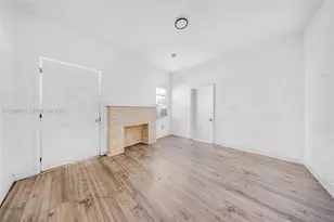1342 NW 1st St, Miami, FL 33125 - Photo 7