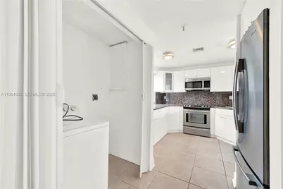 385 Poinciana Dr #1230, Sunny Isles Beach, FL 33160 - Photo 11