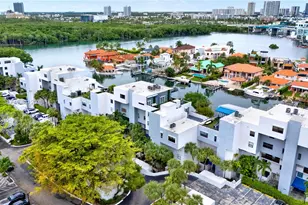 385 Poinciana Dr, Sunny Isles Beach, FL 33160 - Photo 43