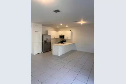 623 SE 13th St Cir, Homestead, FL 33034 - Photo 5