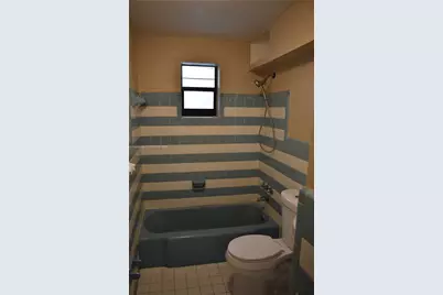 1622 NW 65th St, Miami, FL 33147 - Photo 5