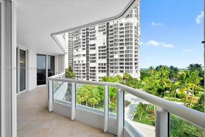 21055 Yacht Club Dr #802, Aventura, FL 33180 - Photo 31