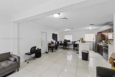 2071 NW 86th St, Miami, FL 33147 - Photo 7