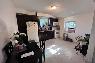 2125 Bay Dr, Miami Beach, FL 33141 - Photo 5