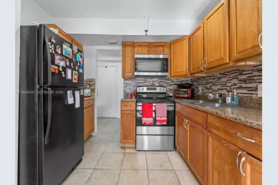 10641 SW 108th Ave #2E, Miami, FL 33176 - Photo 1
