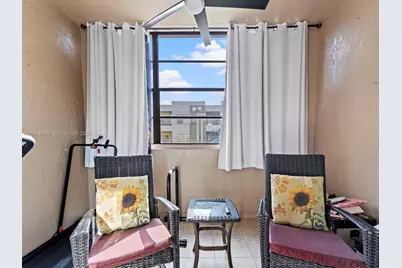 10641 SW 108th Ave #2E, Miami, FL 33176 - Photo 5